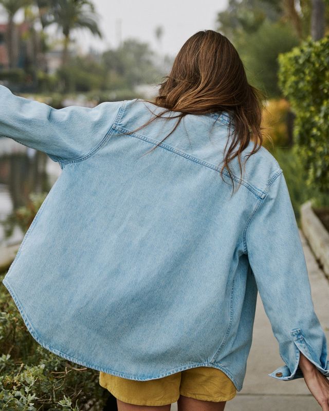 OK The Canyon Shacket - Women - worn Indigo